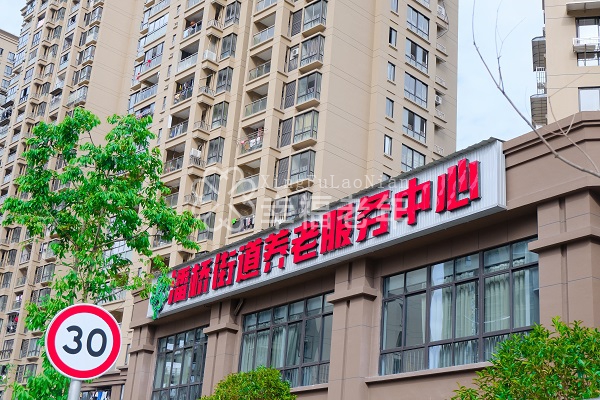http://www.ylfww.com.cn/uploads/20220520/2cf1364cb0db302374fd674dc741548e.jpg