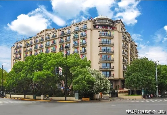 2025探秘上海人寿堂记忆家园：环境美交通畅，守护长者时光 