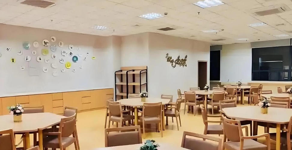 浦东新区临港养护院11月花园式地址+医养收费｜2025智慧康养新标杆！